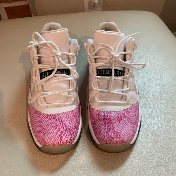 2013 Jordan 11 Low Snake - pink GS or youth 6.5 - Picture 2 of 11